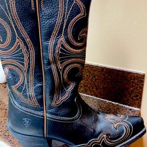 Ariat Boots 7.5 cowboy